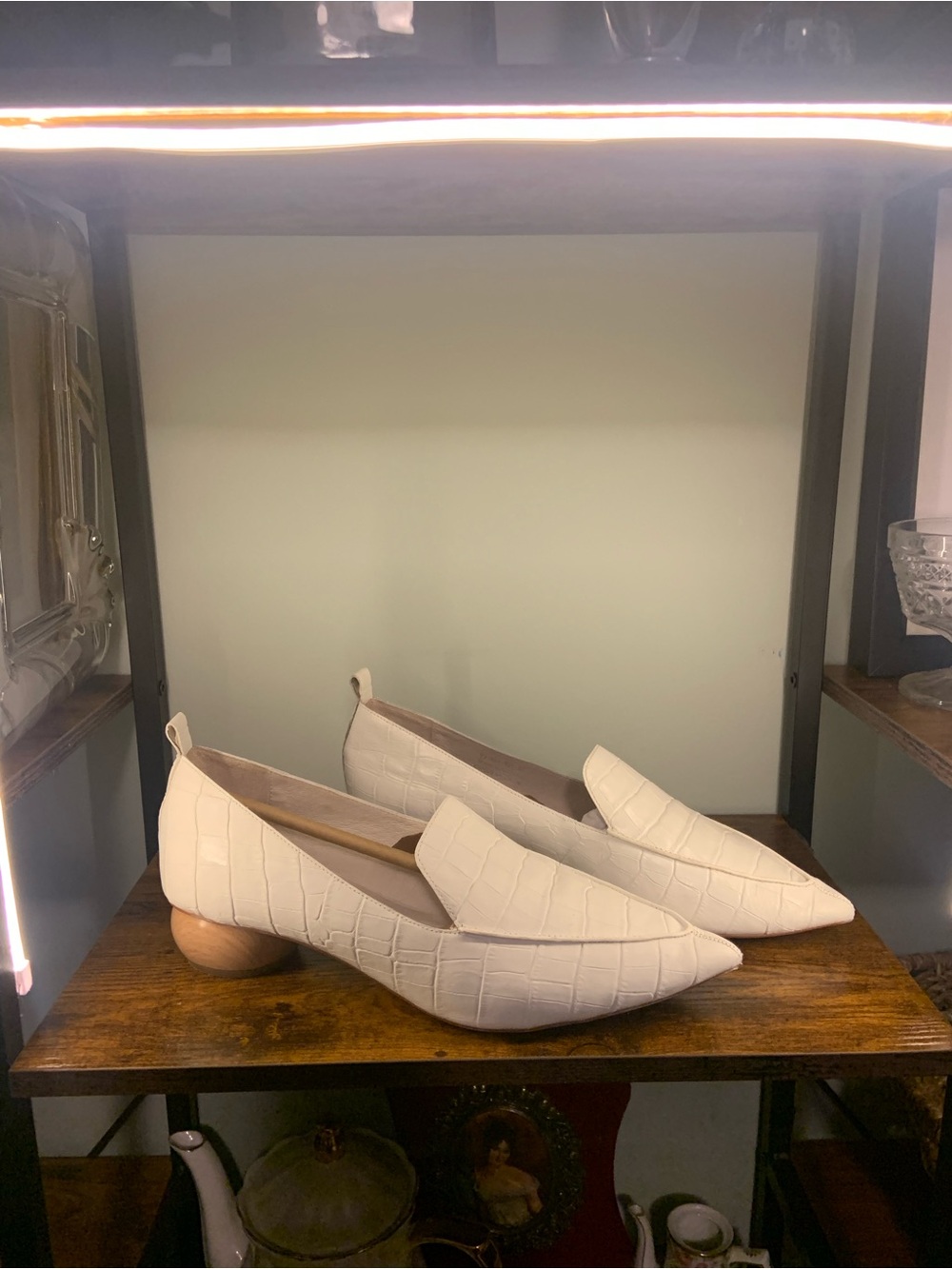 Jeffrey Campbell Women's Pointed Toe Croc-Embossed Loafers in white